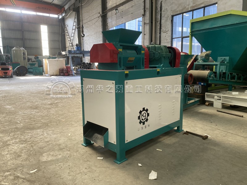 對(duì)輥擠壓造粒機(jī).jpg